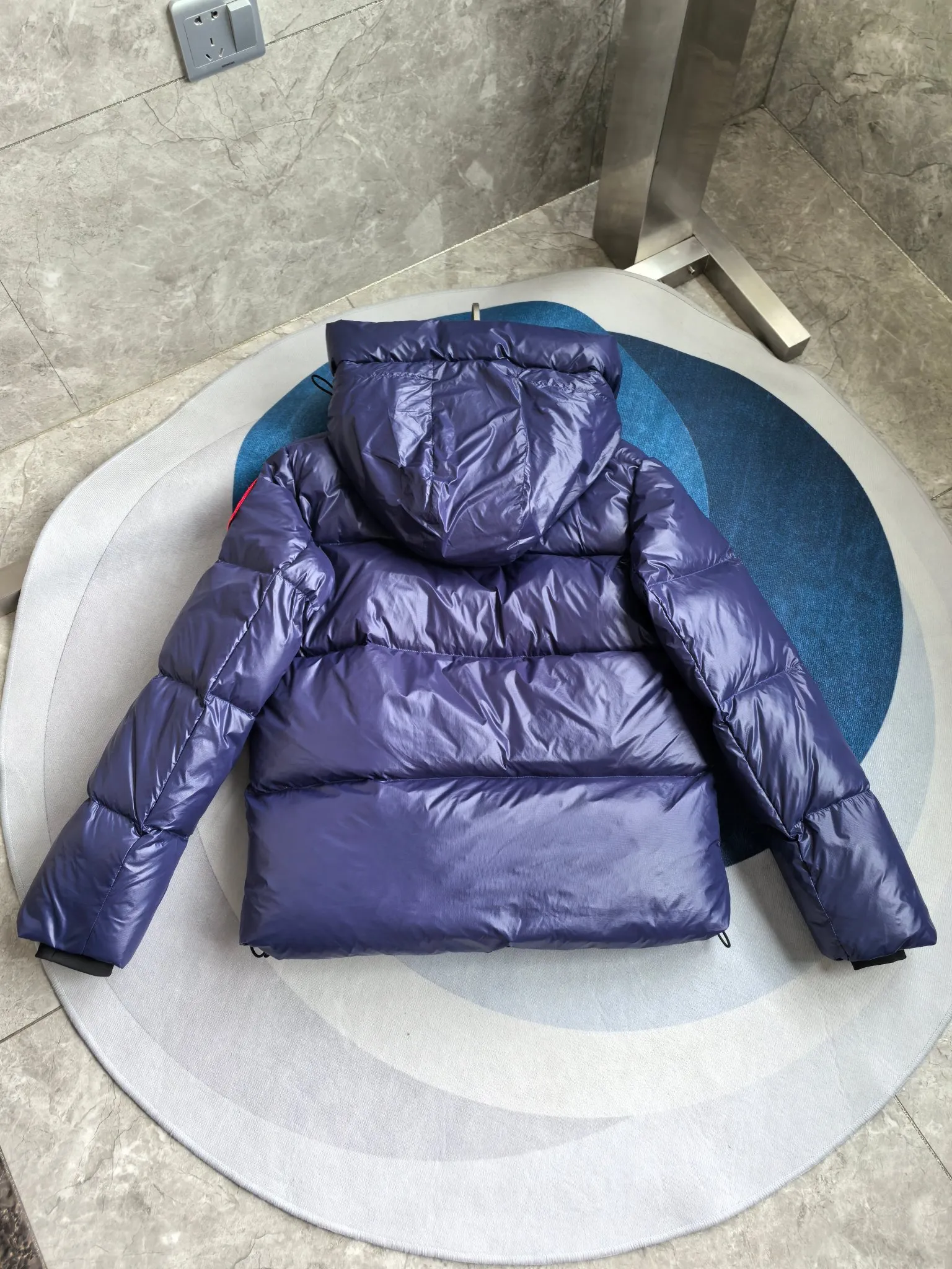 P760 2252M Crofton Puffer Unisex Jacket Down Jacket. Color: dark blue with red label. Size: S M L XL XXL.